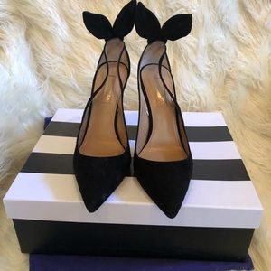 Aquazzara ‘Deneuve’ Black Suede Pumps